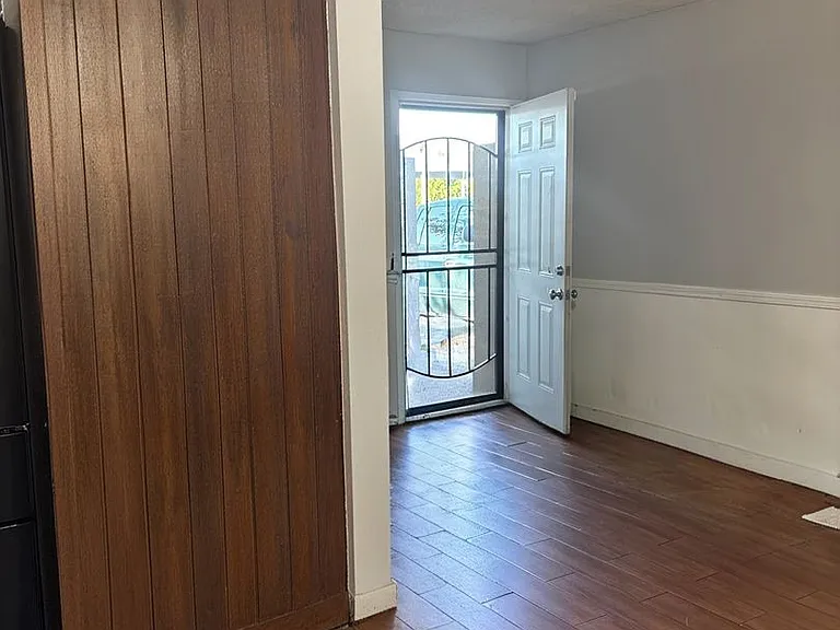 2813 Coventry Dr — Photo 17