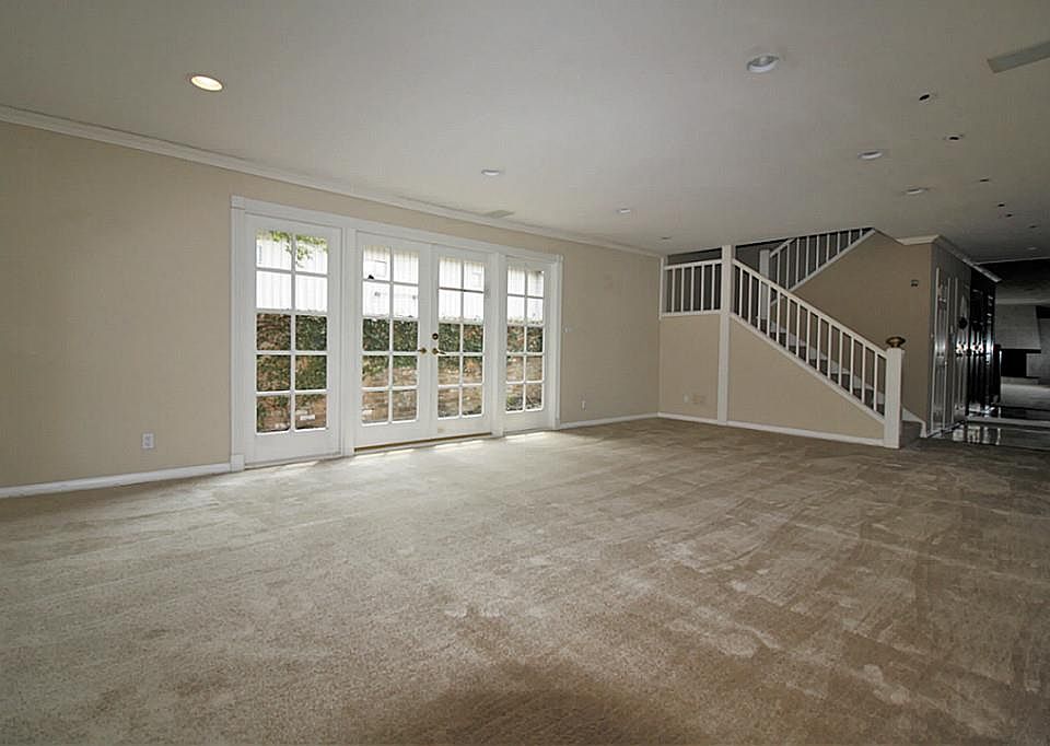 2nd image of 1921 Stoney Brook Dr #1921