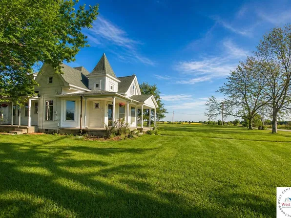 22160 Main St, Weaubleau, MO 65774
