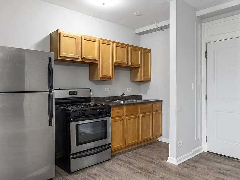 The Kenmore on Edgewater — Photo 21