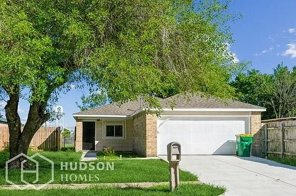3 bed, 2.0 bath, 1564 sqft, $1,849 — Photo 1