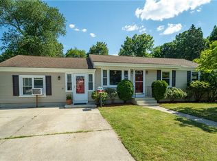 13 Flynn Ter, West Warwick, RI 02893