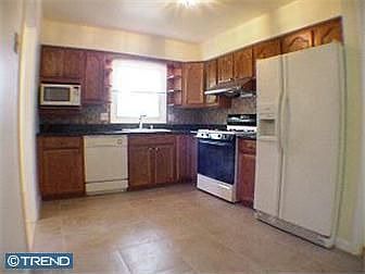 1st image of 303 S Woodstock Dr