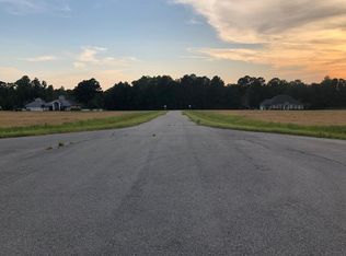 190 Lakeridge Dr, Adel, GA 31620