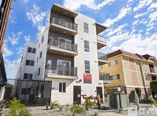 8444 Columbus Ave #307, North Hills, CA 91343
