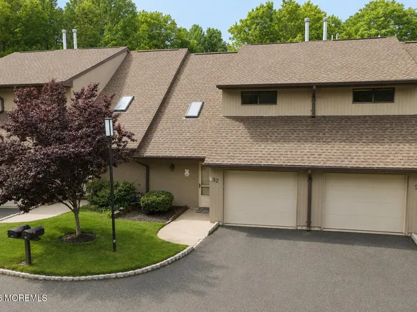 92 Wigwam Lane, Tinton Falls, NJ 07724