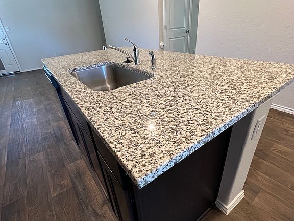 4th image of 821 Adler Way