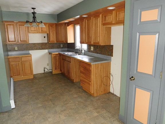 4th image of 3550 Oberlin Ave