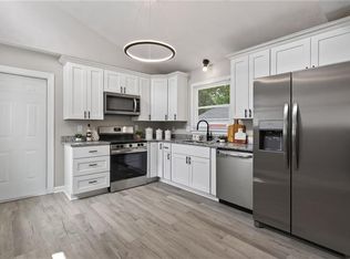 212 Woodbury Forrest Dr, Hampton, VA 23666