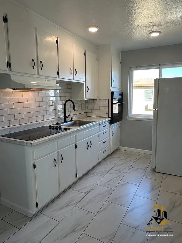2 bed, 1.0 bath, $1,395 — Photo 4