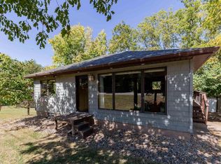 515 Reynolds St, Le Claire, IA 52753