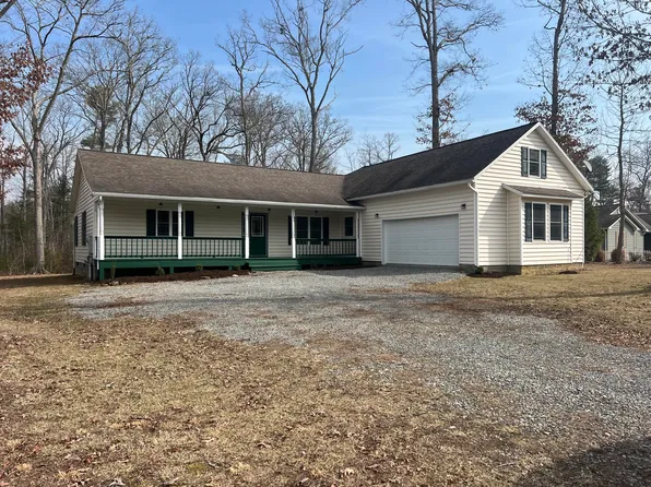 262 Woodhaven Cir, Lewisburg, WV 24901