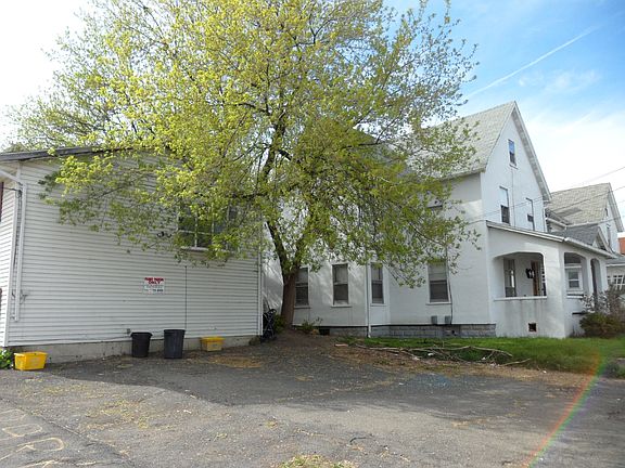 3rd image of 303 Squires Ave
