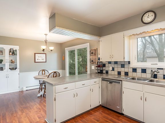 4th image of 402 Kimber Ln