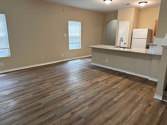 3rd image of 7806 Kingsbury Way Unit 1
