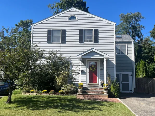 27 Rose Street, Islip, NY 11751