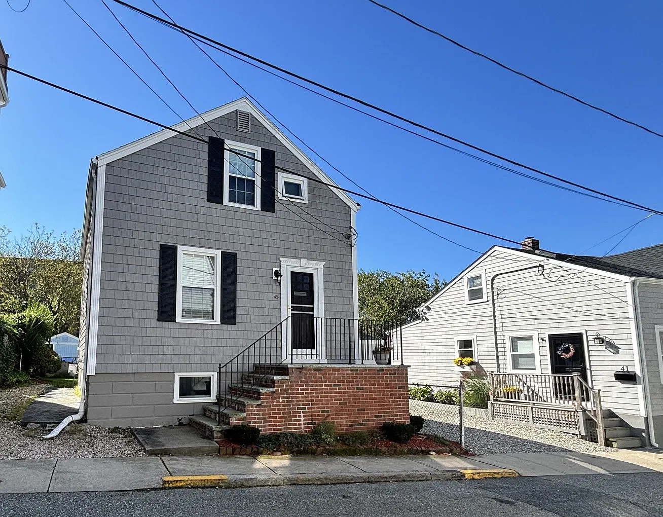 3 bed, 1128 sqft, $3,200 — Photo 1