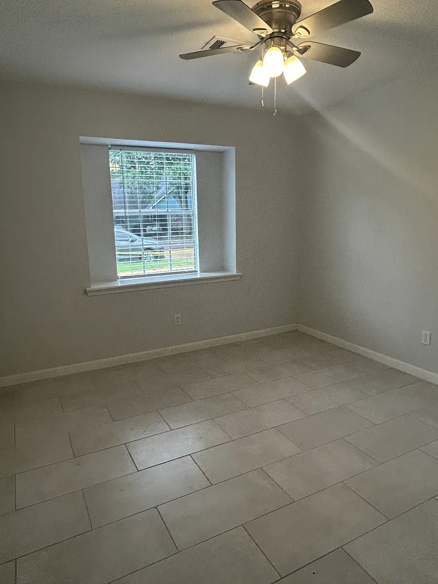 Building Photo - 2512 Cherry Ln