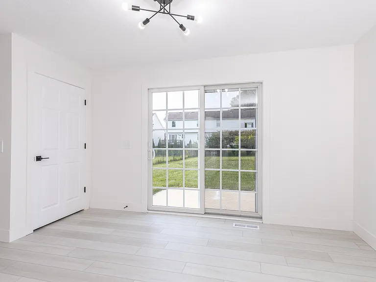 2805 Gill St — Photo 12