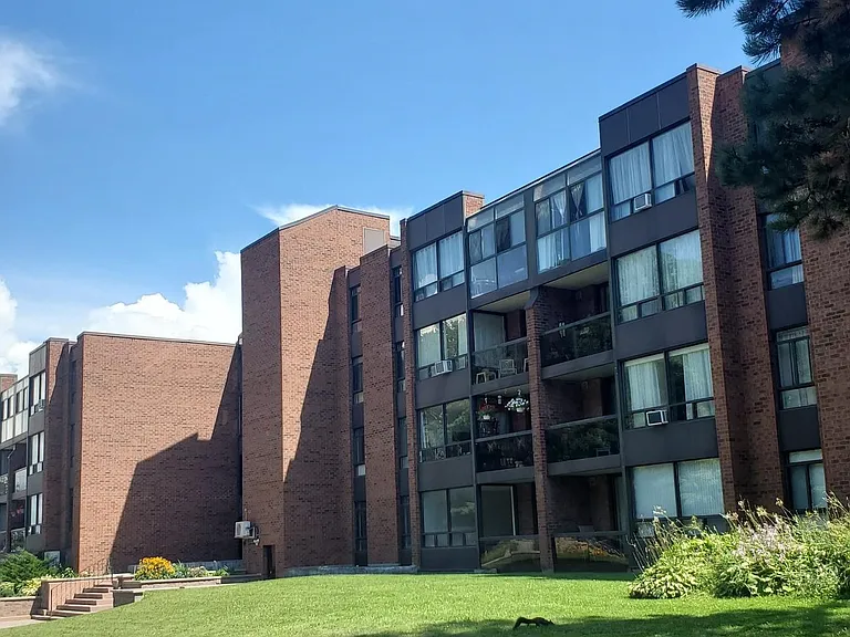 12 Heather St — Photo 10