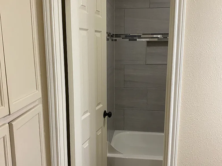 5500 Lewis Ct — Photo 20