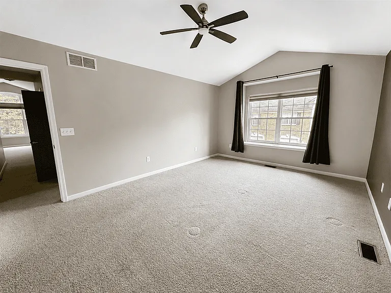 47599 Pembroke Dr — Photo 5