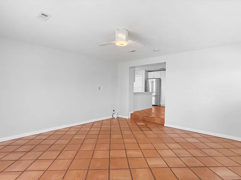 4900 Eastdale Dr — Photo 15