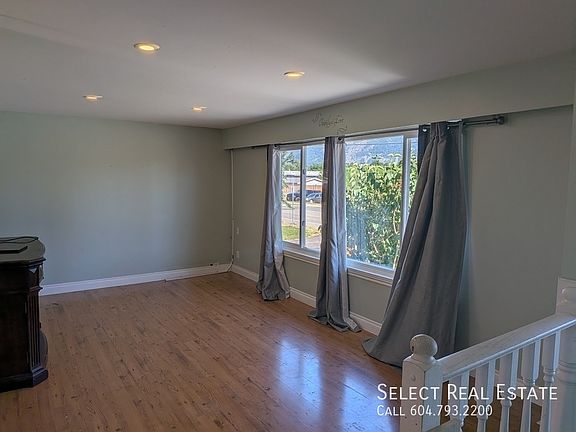 3rd image of 46396 Strathcona Rd