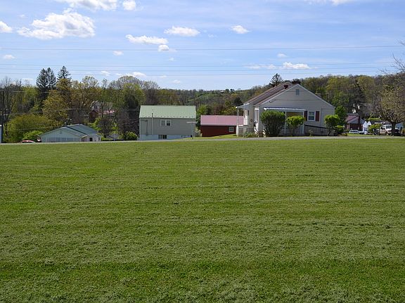 5th image of Saint Lawrence Ave