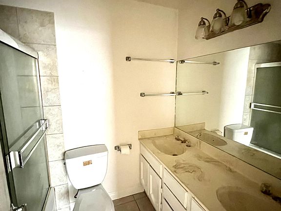 4th image of 808 Watkins Dr