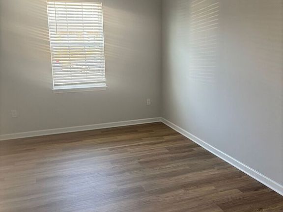 3rd image of 463 Blue Aspen Dr