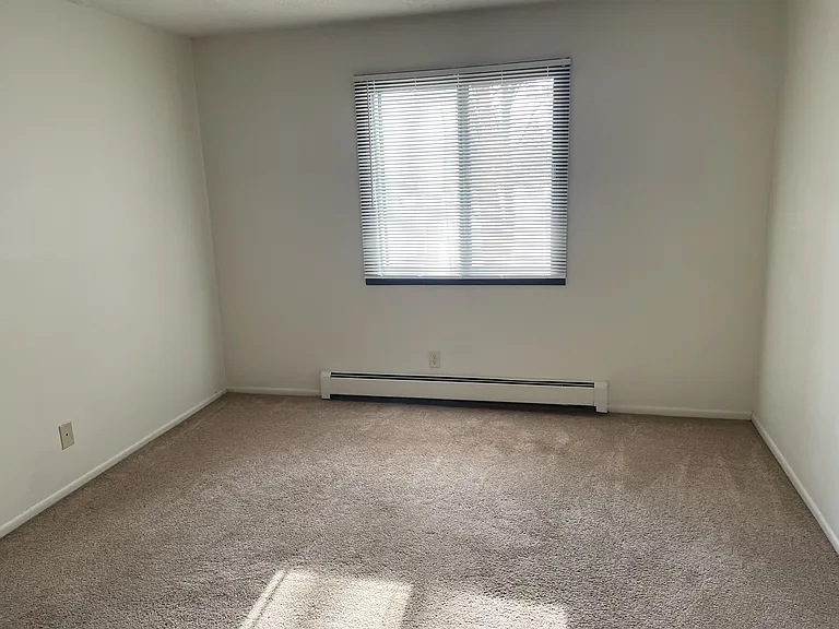 Pinecrest Apartments — Photo 11