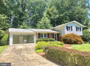 10240 Brigade Dr, Fairfax, VA 22030