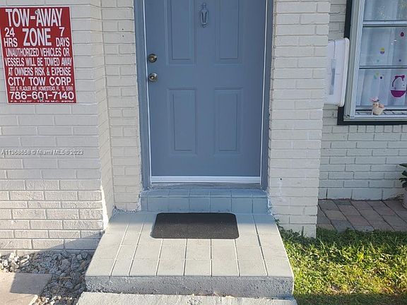2nd image of 460 NE 18th Ave APT 113