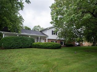 8539 Thornhill Dr, Indianapolis, IN