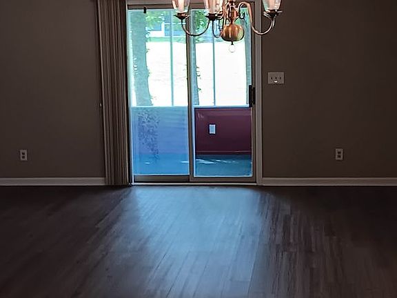 3rd image of 425 Spauldingwood Rd