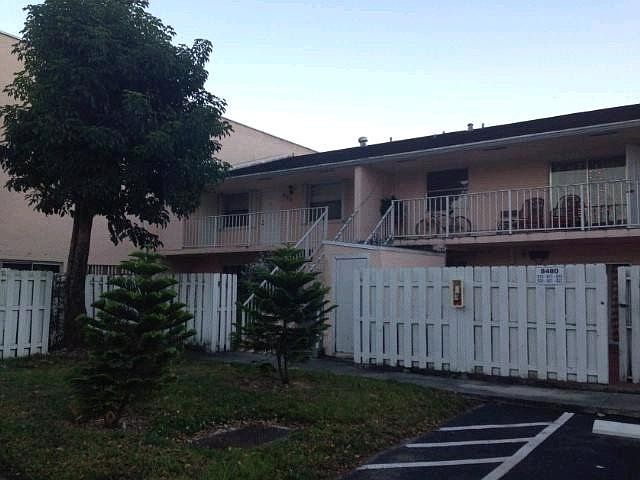 2nd image of 8480 SW 154 Circle Ct #911