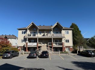 143 Oldfield St #F, Ottawa, ON K2G 7C7