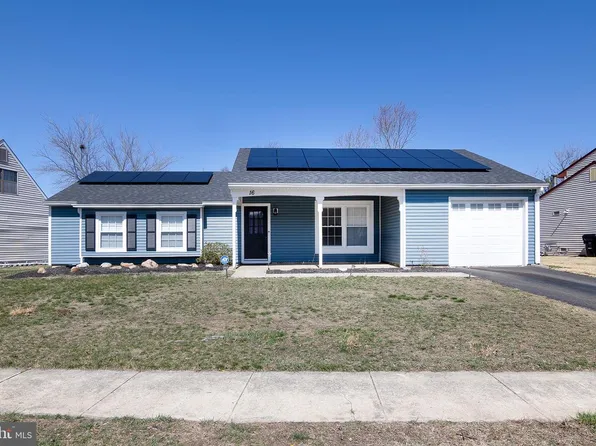 16 Aberdale Ln, Sicklerville, NJ 08081