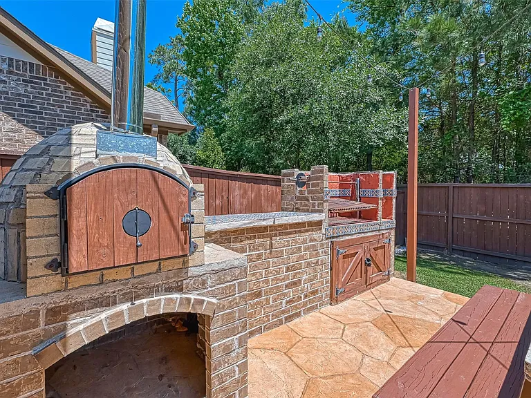 210 Hearthshire Cir — Photo 41