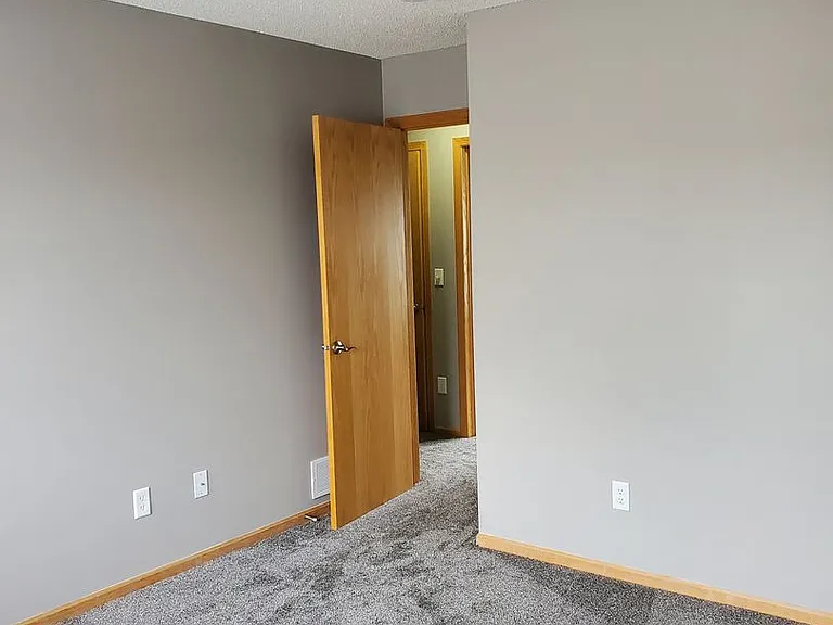 3218 Portage Cir NW — Photo 9