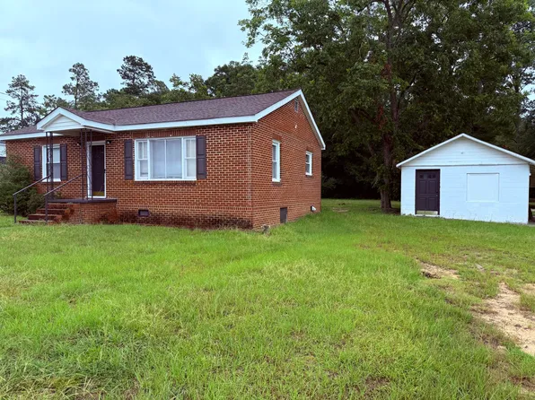 47 Furman St, Williston, SC 29853