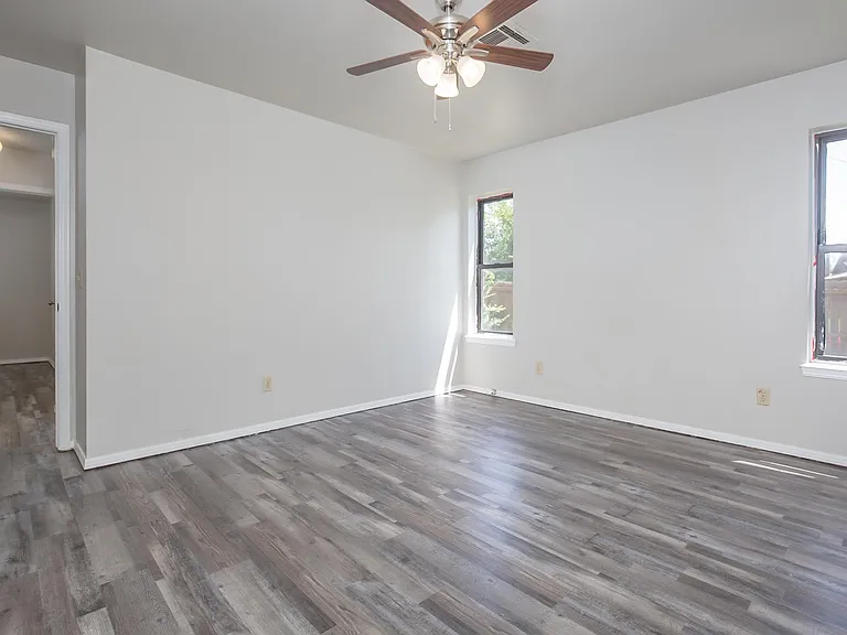 600 Kay Hill Ln — Photo 3