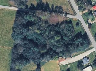155 New Deal Potts Rd, Cottontown, TN 37048