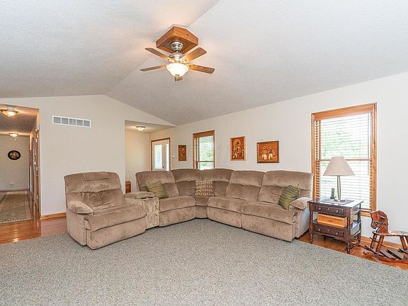 4th image of 1360 Township Road 25