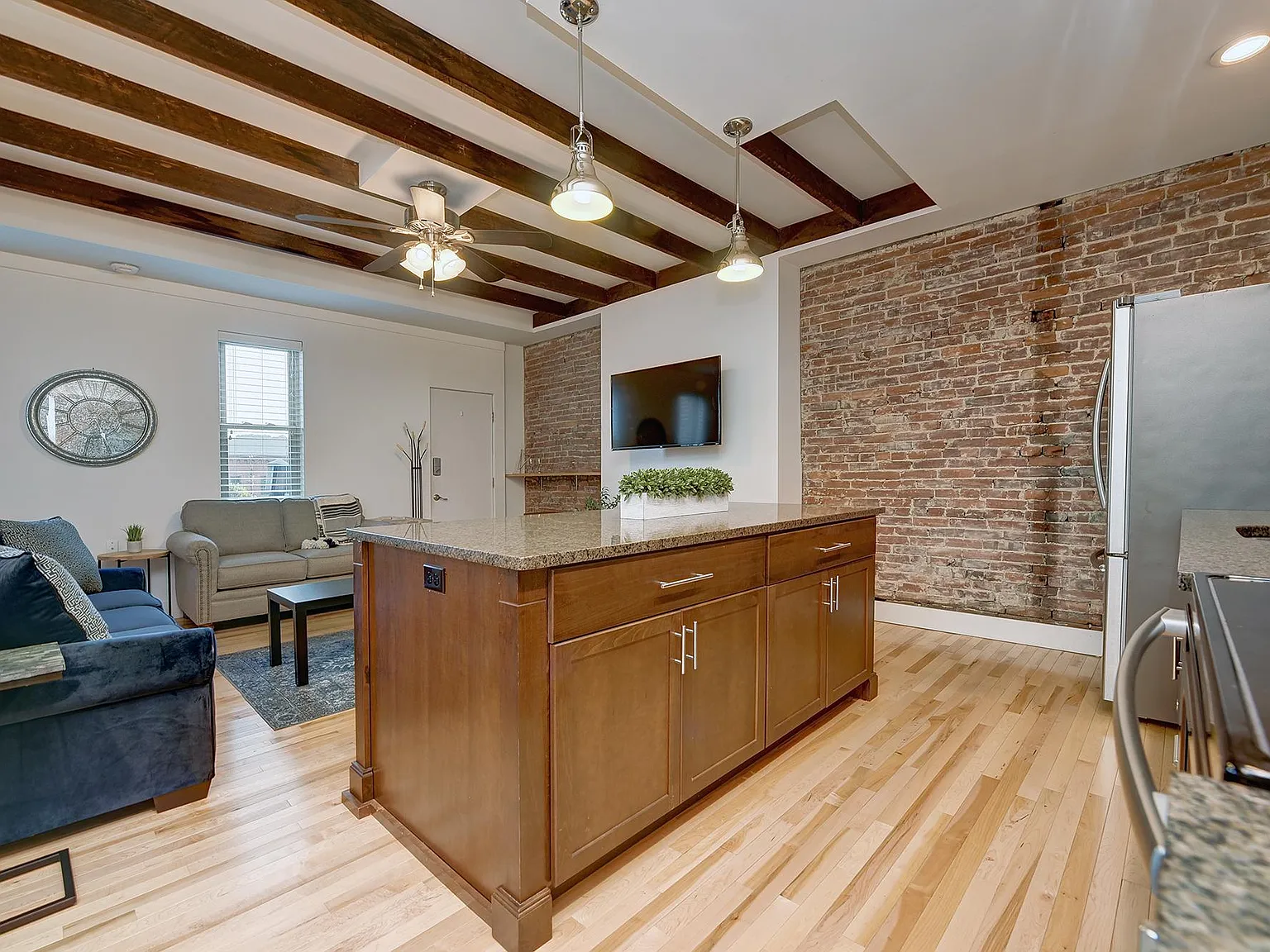 4 bed, $2,595 — Photo 4