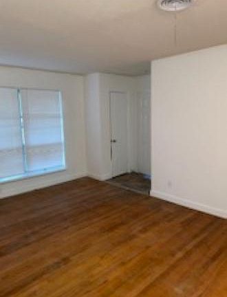 3rd image of 1823 Riverway Pl