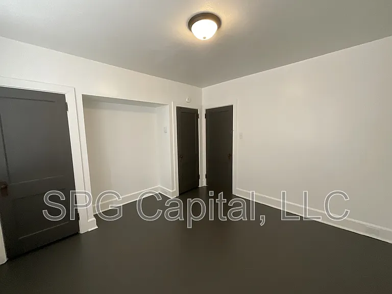 2015 Market St #12 — Photo 3