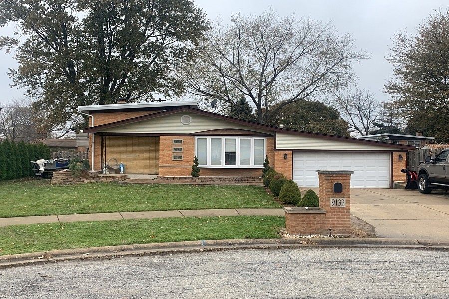 1st image of 9132 Mulligan Ave