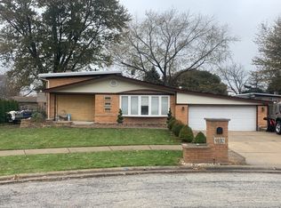 9132 Mulligan Ave, Oak Lawn, IL 60453